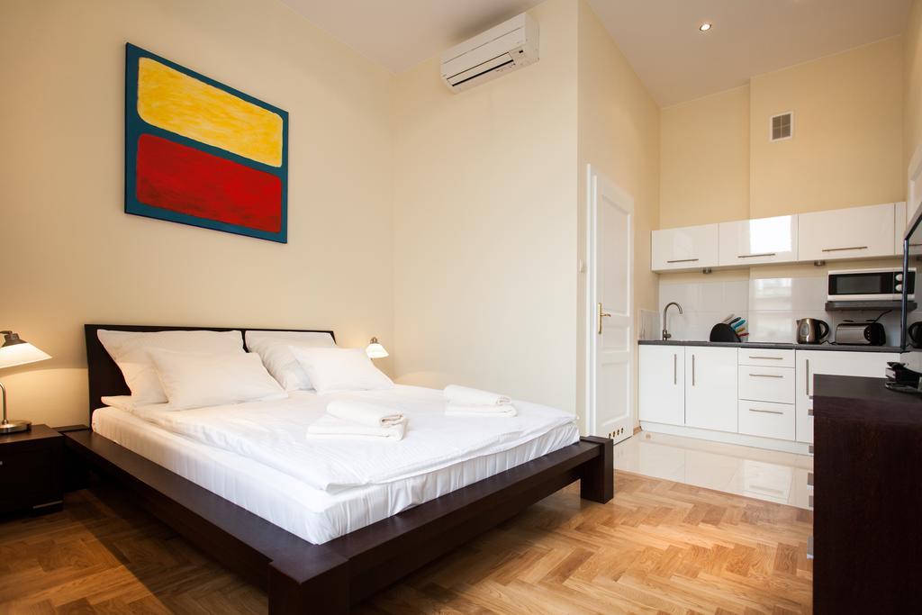 Aparthotel Venetian House Market Square